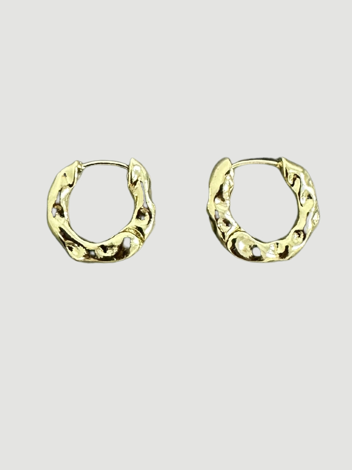 Naya Earrings - Gold | Its Minimal